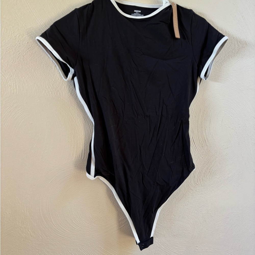 SKIMS NWT Black and White Bodysuit
